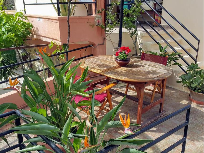 Traditional Residence With Terrace Latsida Экстерьер фото